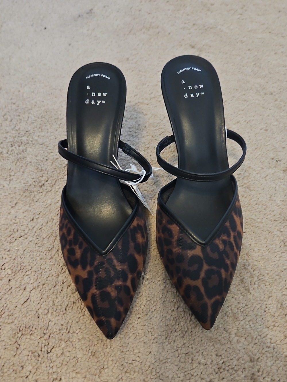 NWT a new day Sonia Leopard Print Pointed Toe Mule